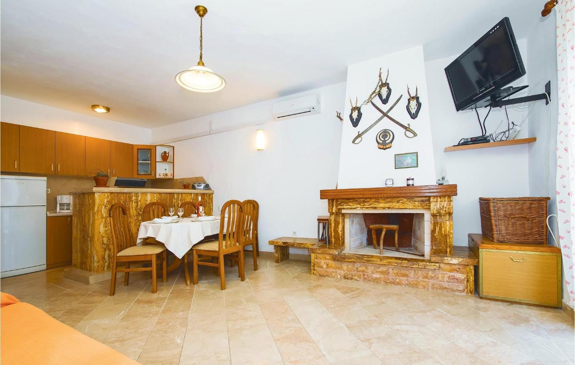 Beautiful Home In Pucisca With Wifi المظهر الخارجي الصورة